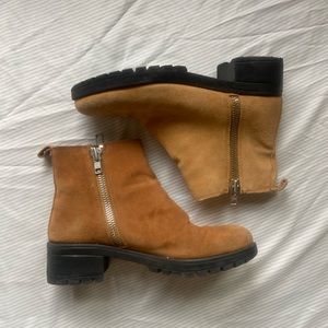 Urban Outfitter Suede Zippered Chelsea Boots.